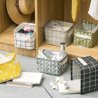 Panier-rangement-pliable-multifonctionnel-rangement-innovant-posé-en-bas-du-meuble