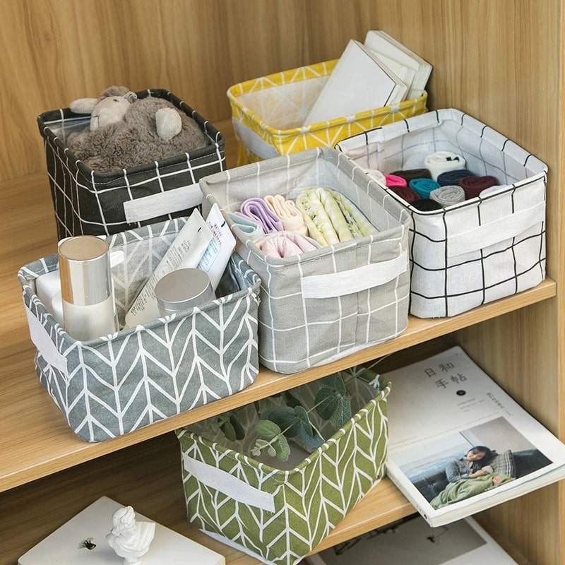 Panier-rangement-pliable-multifonctionnel-rangement-innovant-posé-sur-étagère