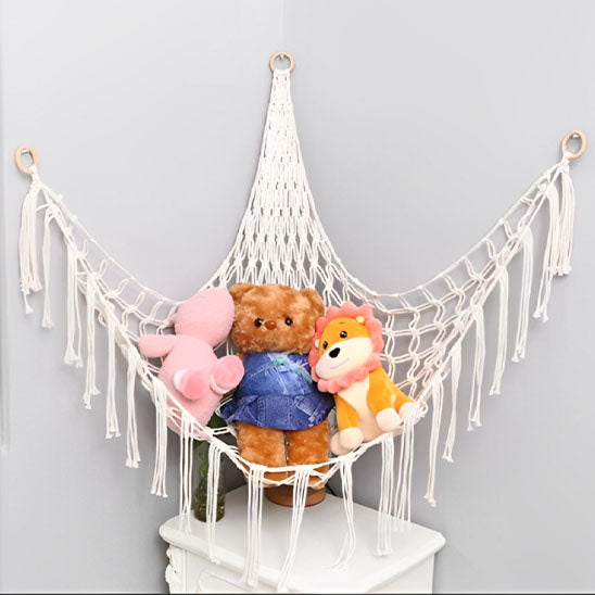 Rangement-Chambre-Enfant-Range-Peluches-StorageHammock™-Rangement-Innovant-blanc-bien-accroché-dans-un-angle-de-la-chambre