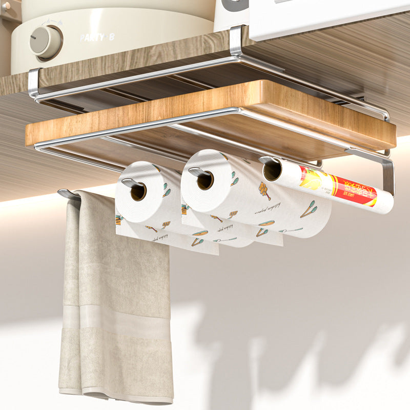 Rangement-cuisine-étagère-innovante-avec-trois-rouleaux-de-papier-accrochés